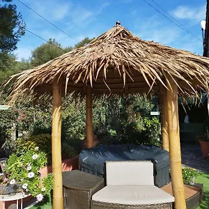 le-petit-atelier-bormes-les-mimosas-83230-4.fr-provencehotel.com/