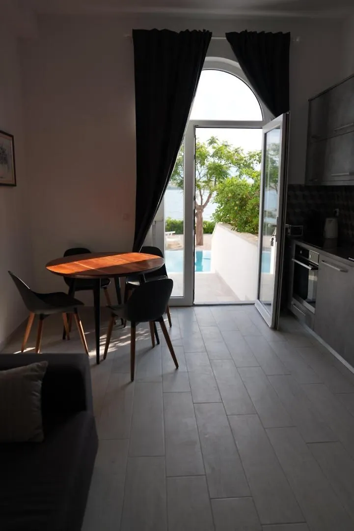 Villa Ivanovic Vir